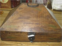 Vintage Wood Box w/ pyramid lid