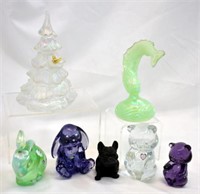 ASSORTED FENTON FIGURINES