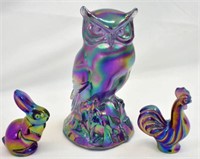 THREE FENTON ANIMAL FIGURINES