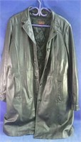 Ladies Danier leather coat with lining