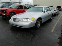 2000 Lincoln Town Car