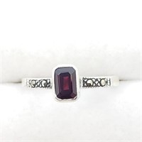 Silver Garnet And Marcasite Ring