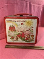 Vintage, Metal Strawberry Shortcake Tin / Lunchbox