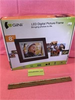 8" LED Picture Frame / Appears New