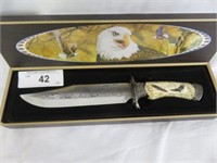 ORNATE EAGLE HANDLED HUNTING KNIFE WITH SHEATH