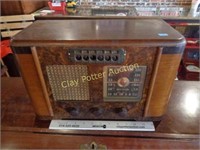Antique Tube Radio RCA Victor