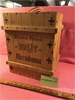 Cute Wooden Wine Box / Great Kitchen Display Piece