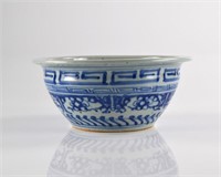 Chinese blue & white porcelain planter