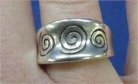 thick sterling silver southwestern ring -size 7.25