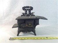 Vintage cast iron Cresent stove