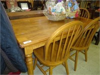 Dining room Table With 4 Chairs
