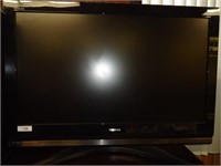 40'" Flat Screen TV