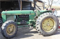 1981 JD 2940 MFWD tractor, 2 remotes, 3 pt.
