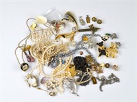 Lot of assorted jewellery