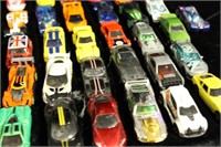 Lot of 66 Hotwheels / Matchbox Cars