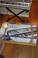 Yamaha Electric Keyboard (Model PSR-275)