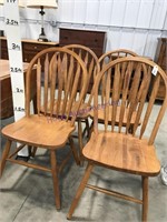 Set of 4 wood chairs