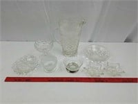 8 pieces of clear glass