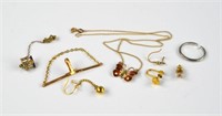 Lot of assorted gold jewellery