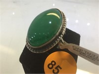STERLING RING WITH GREEN STONE, SIZE 7