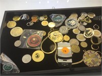 TRAY LOT OF COINAGE, RINGS, TOKENS, & MORE