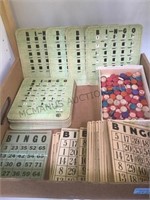 VINTAGE BINGO GAME CARDS AND TOKENS