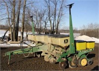 John Deere 7200 6-Row Corn Planter