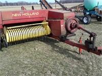 New Holland 315 square baler