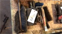 Lot of miscellaneous brushes