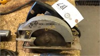 Black and decker 7 1/2” circular saw