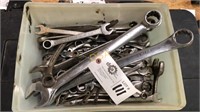 Lot of miscellaneous standard wrenches