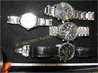 Lot of 4 watches Watches