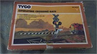 VINTAGE TYCO OPERATING CROSSING GATE