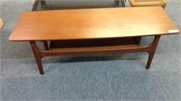 MID CENTURY COFFEE TABLE WITH SHELF