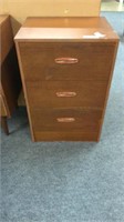 SMALL 3 DRAWER CHEST / BEDSIDE CABINET