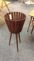 MID CENTURY SLATTED TEAK PLANT STAND