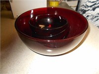 5 Piece Red Glass Bowls