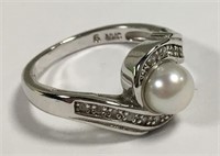 Sterling Silver & Pearl Ring With Clear Stones