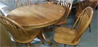 48" Oak Pedestal table & 4 Chairs - Very Nice!