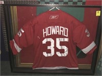 SIGNED HOCKEY JERSEY: JIMMY HOWARD, DETROIT