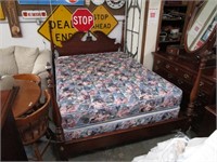 Queen Size Mahogany 4 Poster Bed - NO MATTRESS