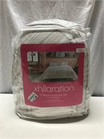 NEW Xhilaration 3 Piece Comforter Set P13
