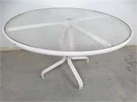 Glasstop Round Patio Table