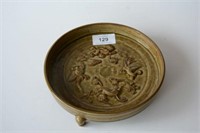 Chinese Yaozhou ware tripod offering dish,