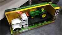 Ertl Big Farm John Deere 4020 Tractor