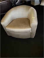 Preview Club Chair on Casters