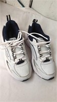 Guide gear tennis shoes size 8.5 look new