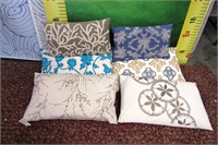 43- LOT OF 6 NEW DESIGNOR STYLE PILLOW'S