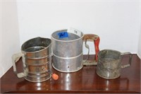 SELECTION OF VINTAGE FLOUR SIFTERS