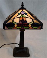 Tiffany Style Leaded Glass Table Lamp - 776